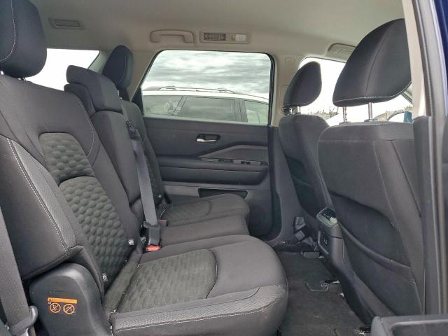 Nissan Pathfinder Sv Image 8