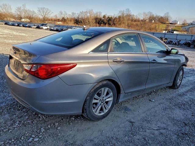 Hyundai SONATA Gls Image 4