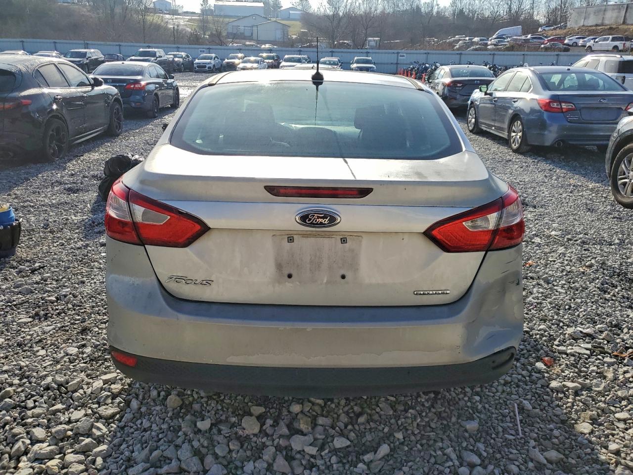 Ford Focus S Image 12