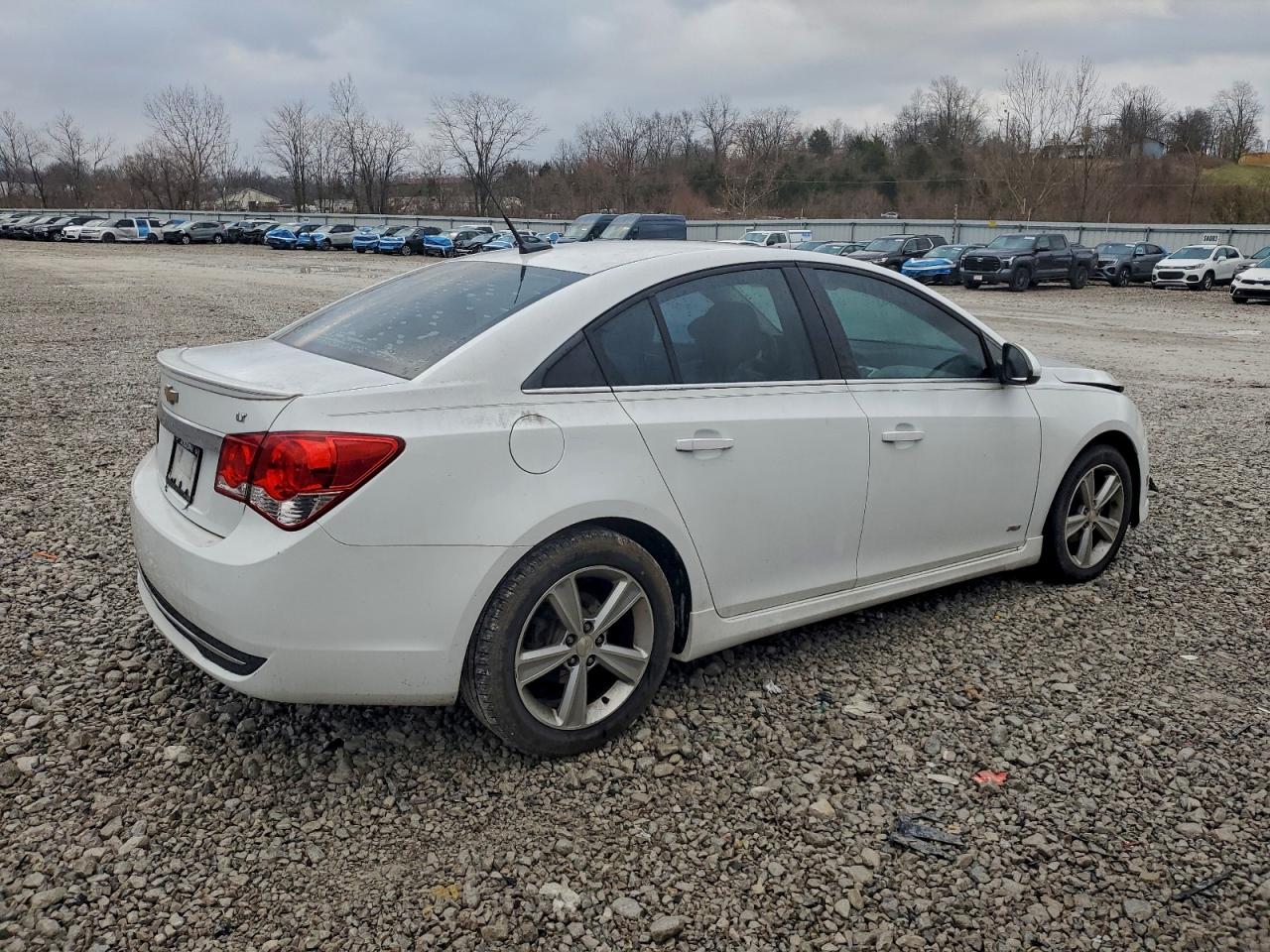 Chevrolet Cruze Lt Image 2