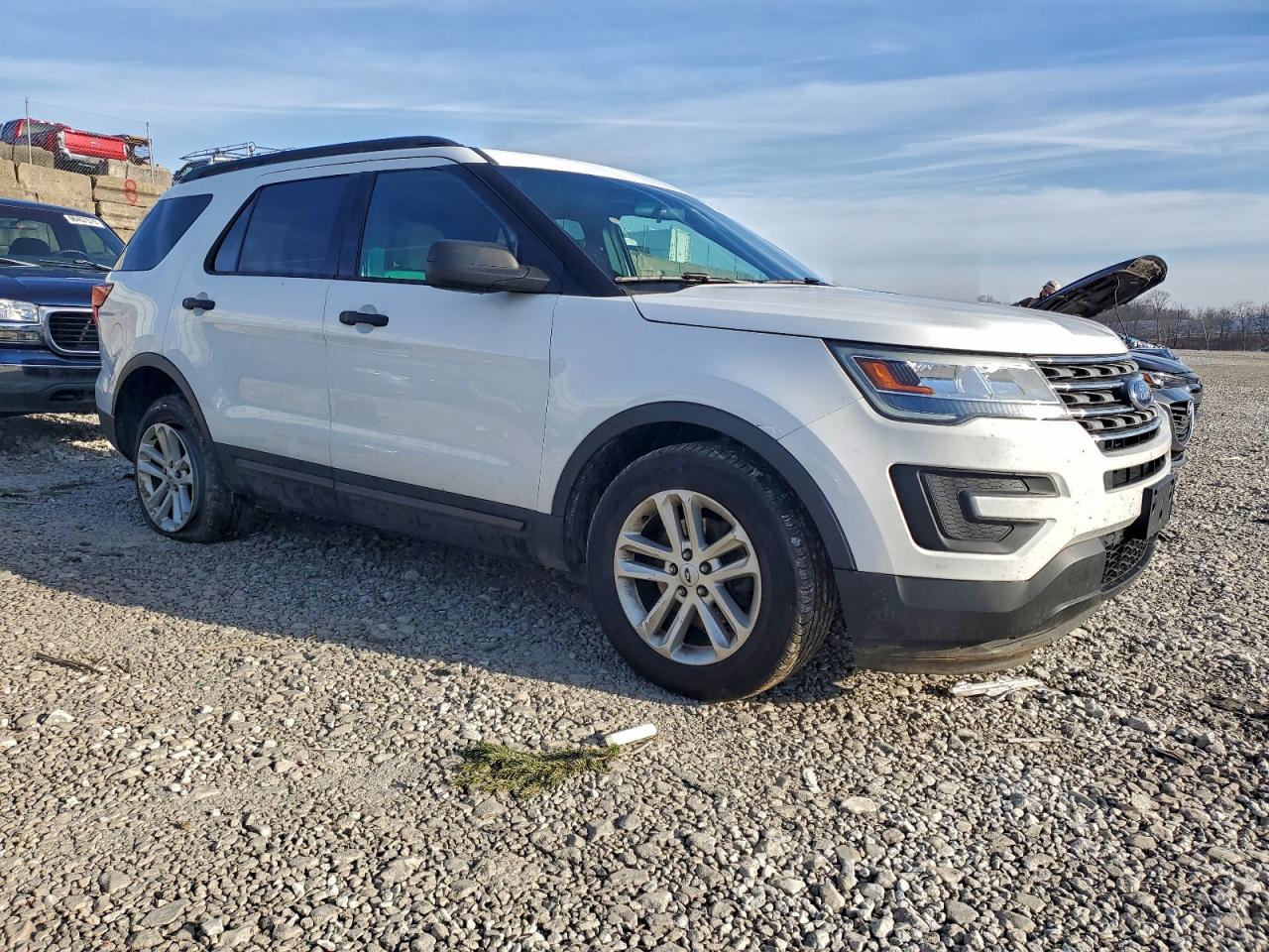 Ford Explorer Image 5