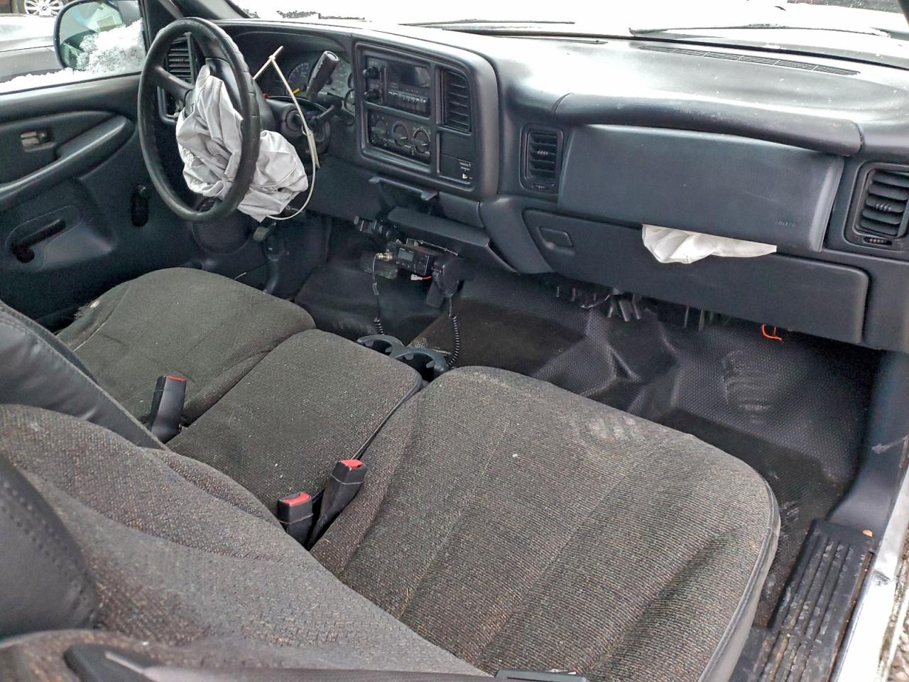 Chevrolet Silverado C1500 Image 8