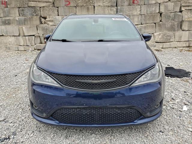 Chrysler Pacifica Touring L Image 6