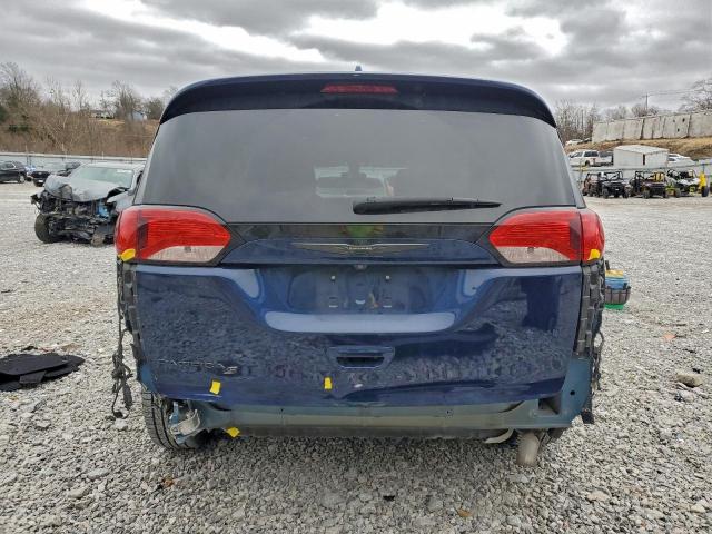 Chrysler Pacifica Touring L Image 13