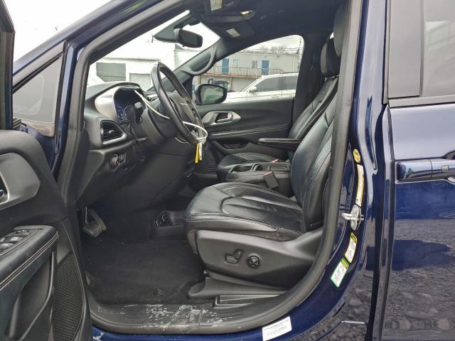 Chrysler Pacifica Touring L Image 7