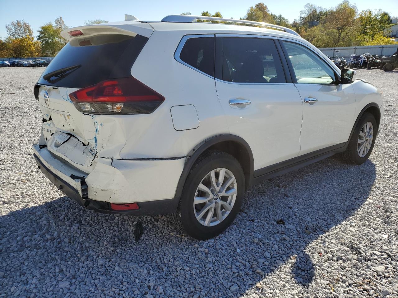 Nissan Rogue S Image 2