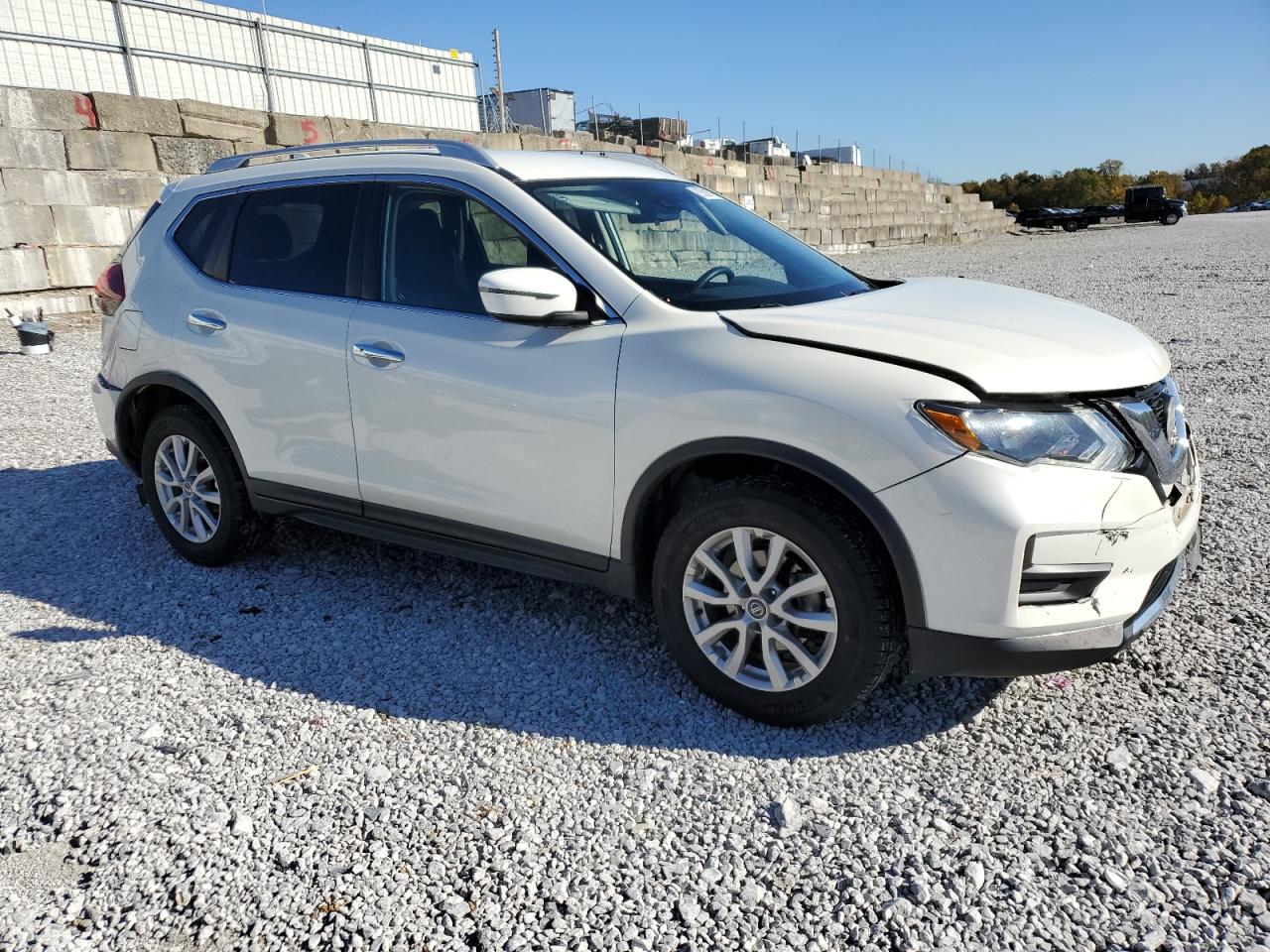 Nissan Rogue S Image 3