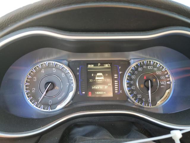 Chrysler 200 Limited Image 12