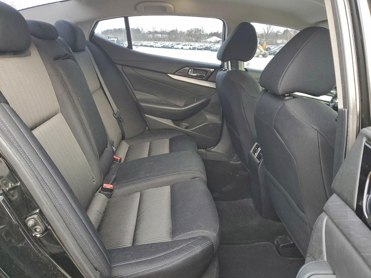 Nissan Maxima 3.5s Image 11