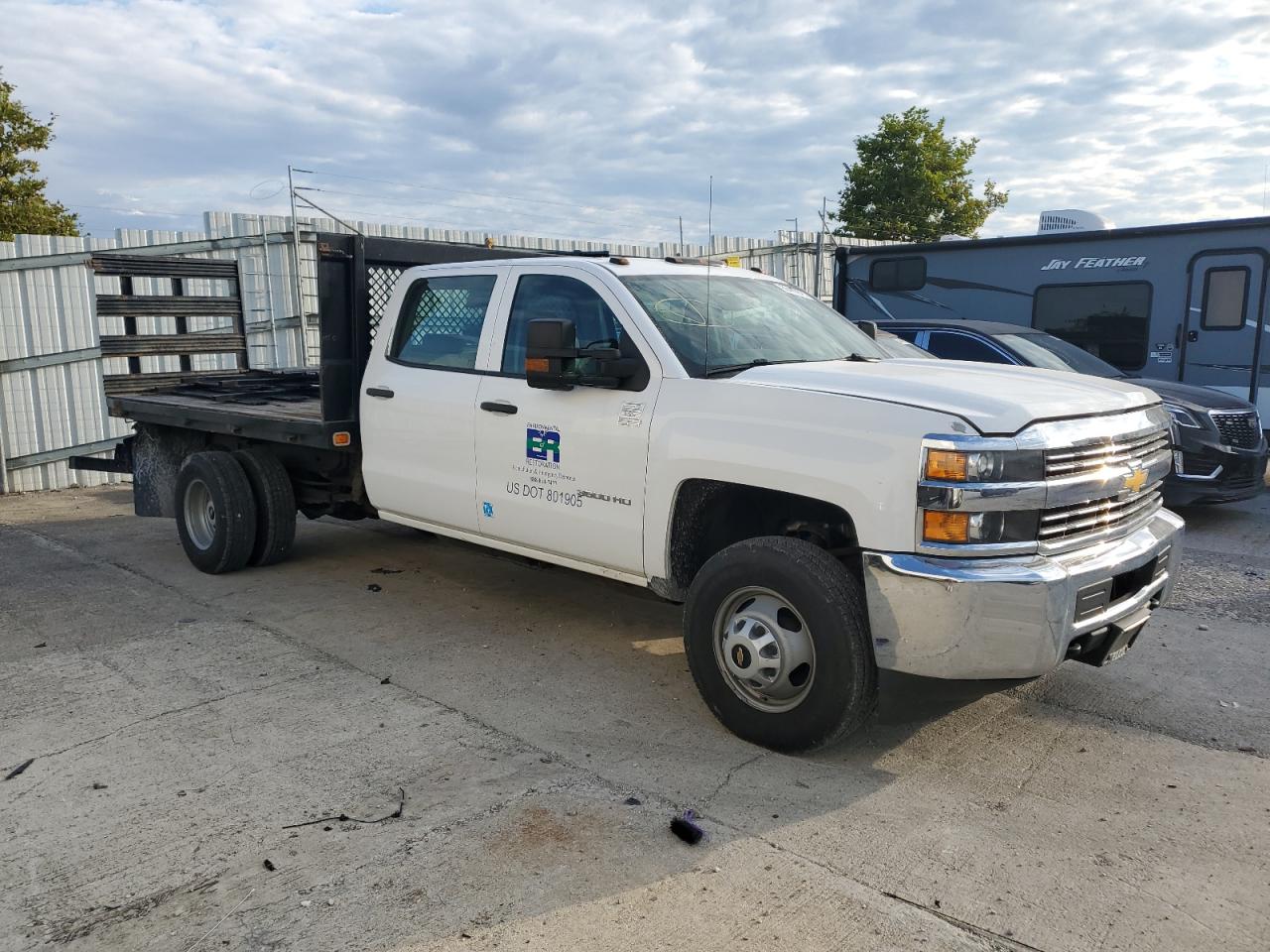 Chevrolet Silverado K3500 Image 5