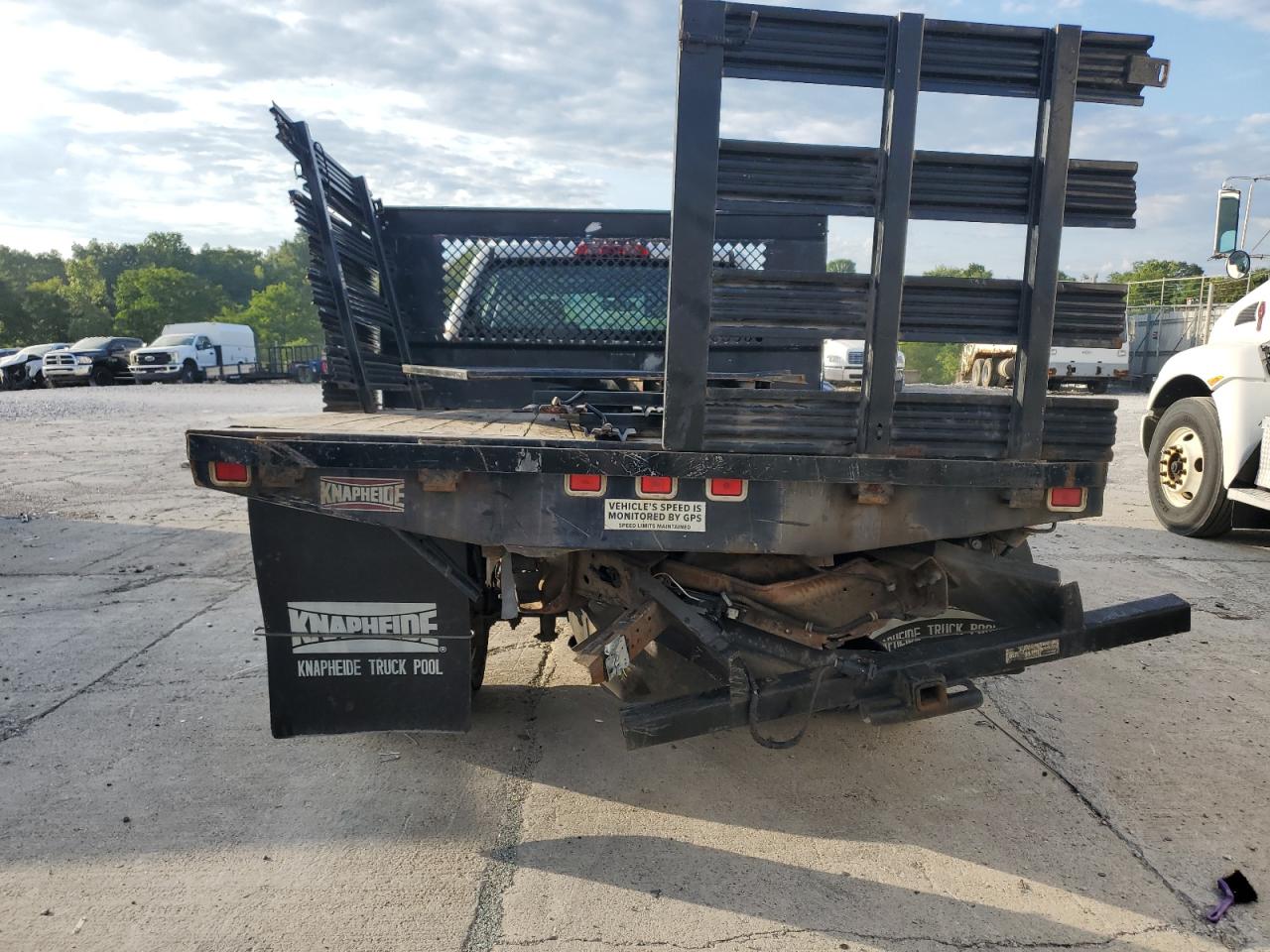 Chevrolet Silverado K3500 Image 12