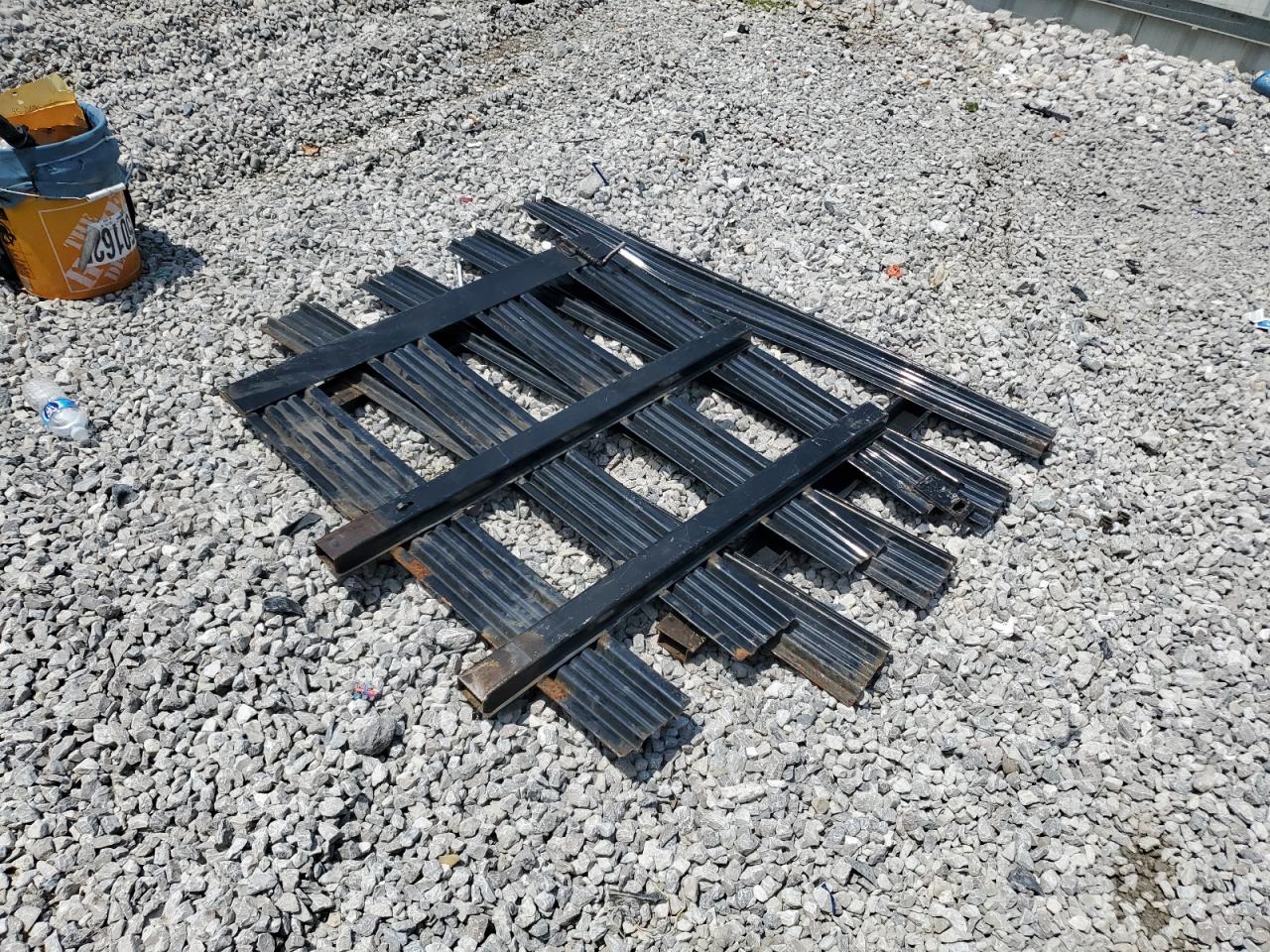 Chevrolet Silverado K3500 Image 8