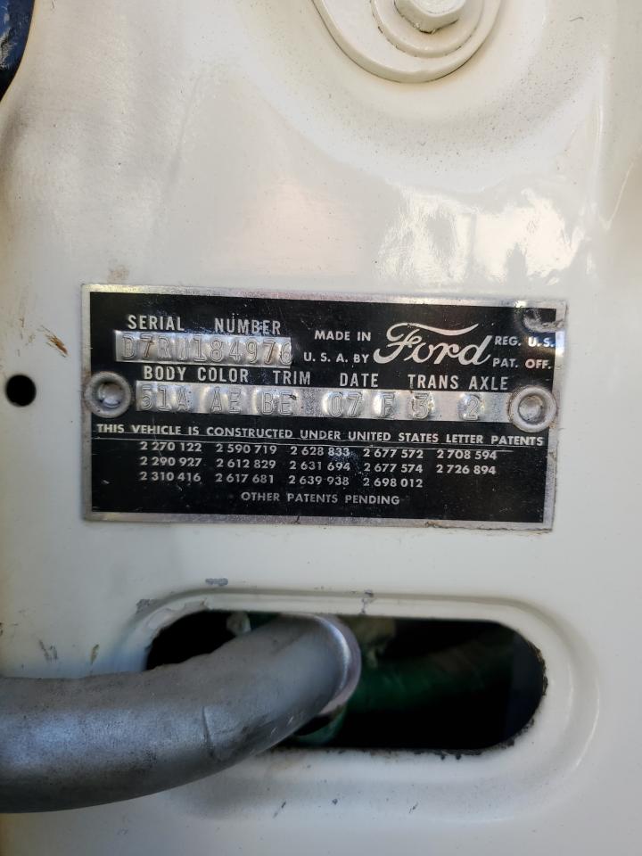 Ford Fairlane Image 9