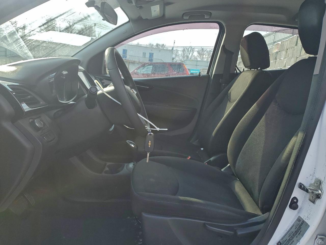 Chevrolet Spark 1lt Image 8