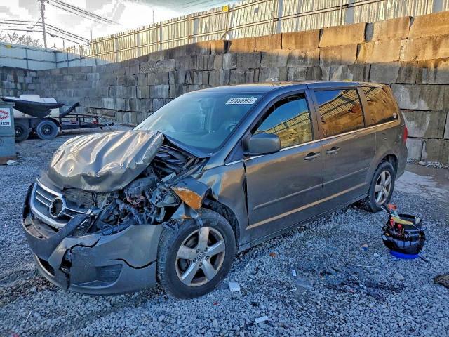  Salvage Volkswagen Routan