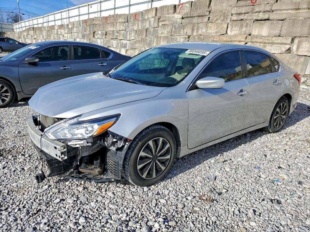 Nissan Altima 2.5 Image 1