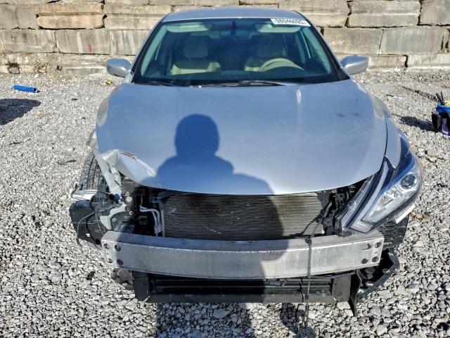 Nissan Altima 2.5 Image 4