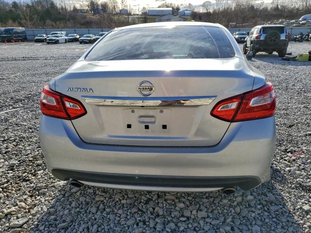 Nissan Altima 2.5 Image 11