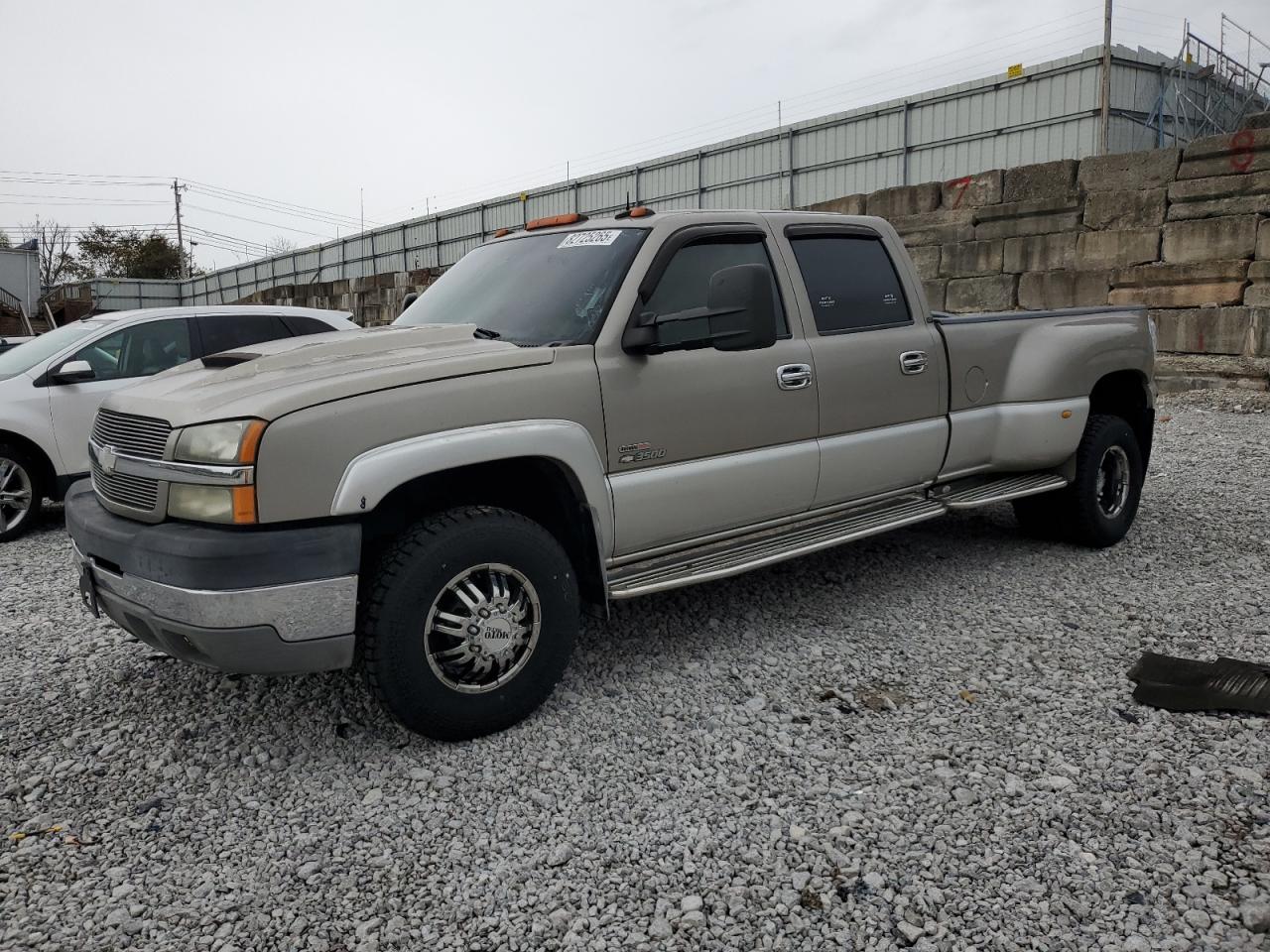 Chevrolet Silverado C3500 Image 1