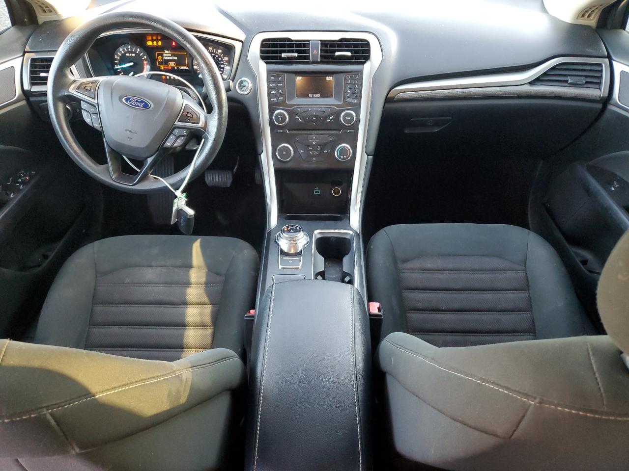 Ford Fusion Se Image 3