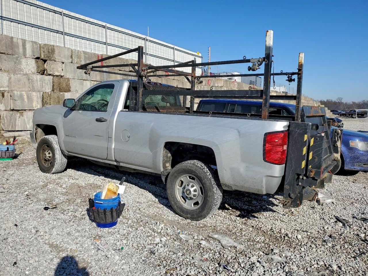 Chevrolet Silverado C2500 Heavy Duty Image 5