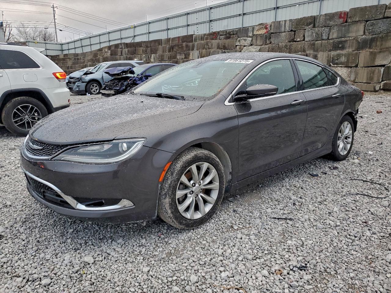 Chrysler 200 C Image 1