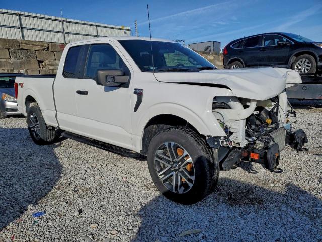 Ford F-150 Super Cab Image 4