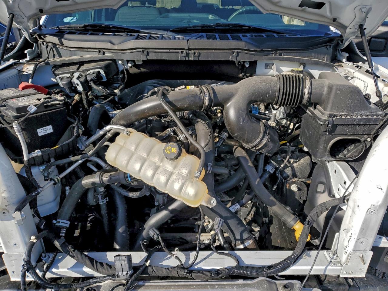 Ford F-150 Super Cab Image 10