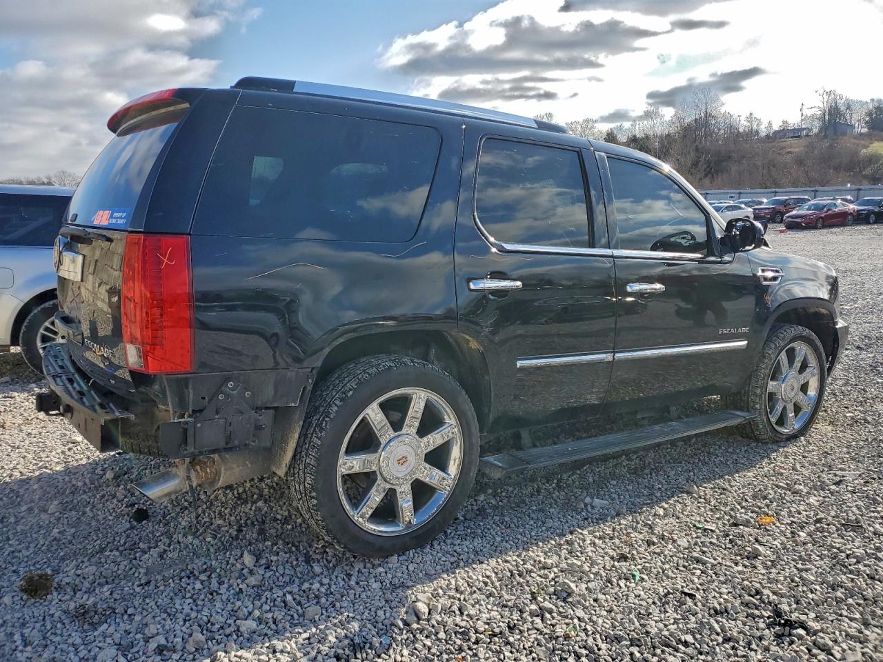 Cadillac Escalade Premium Image 12