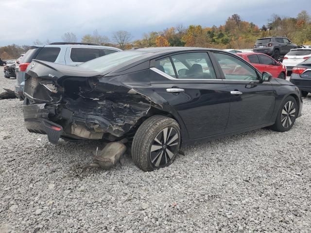 Nissan Altima Sv Image 2