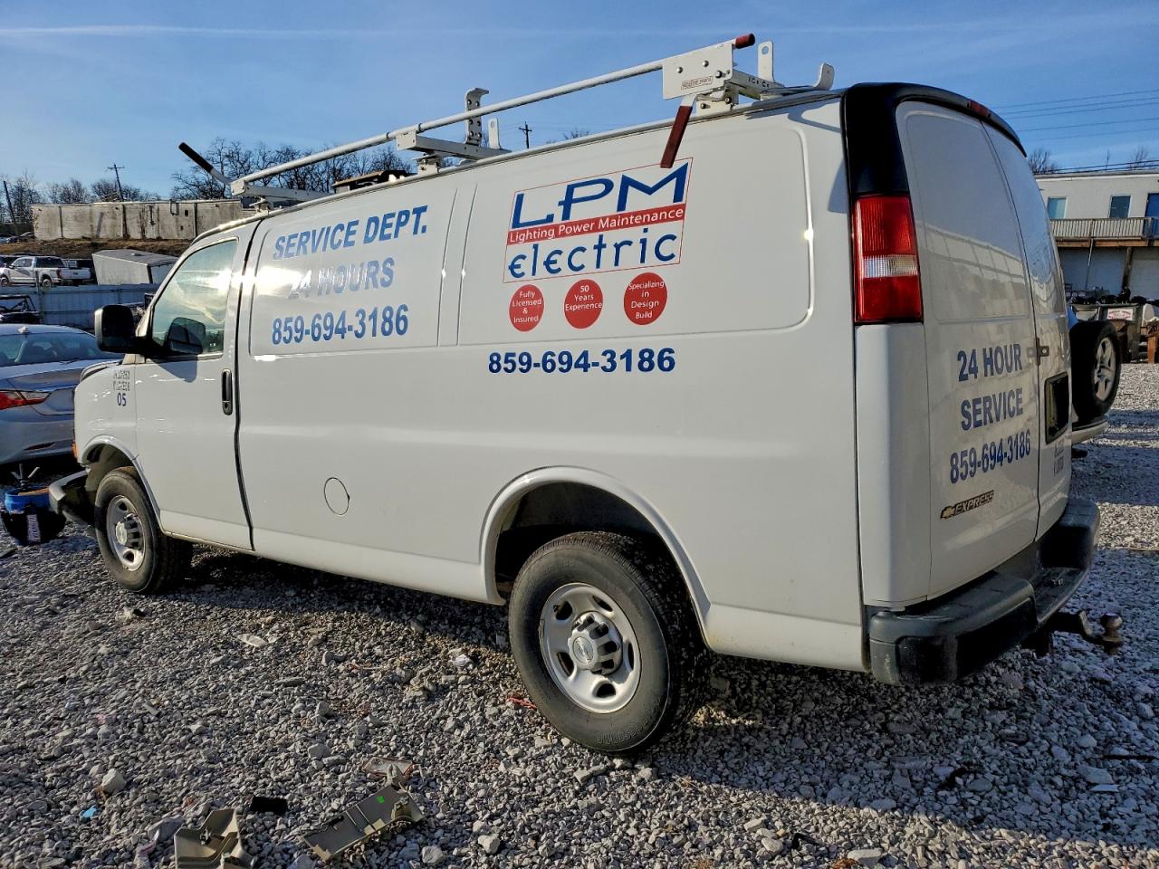 Chevrolet Express Image 14