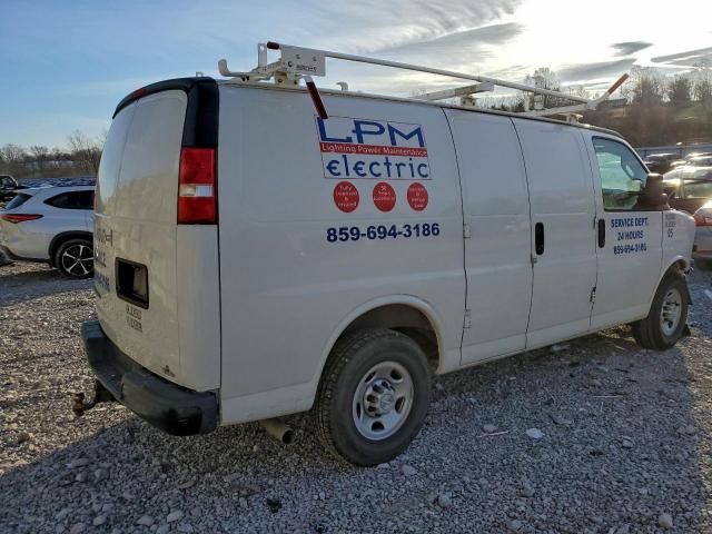 Chevrolet Express Image 2