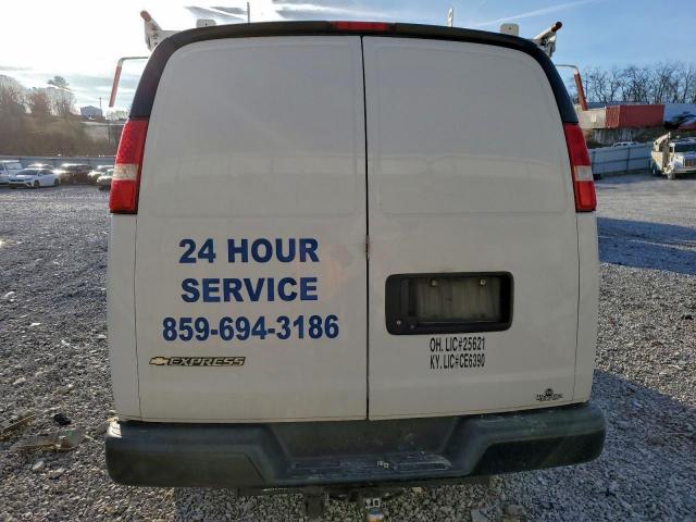 Chevrolet Express Image 10