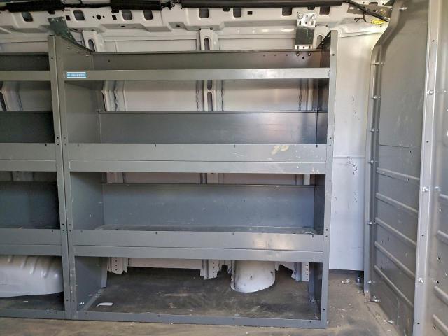 Chevrolet Express Image 6