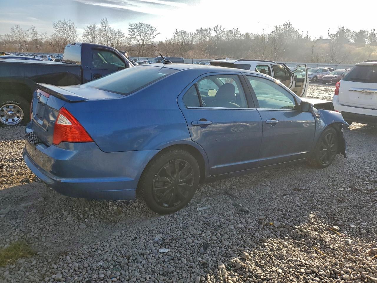 Ford Fusion Se Image 2