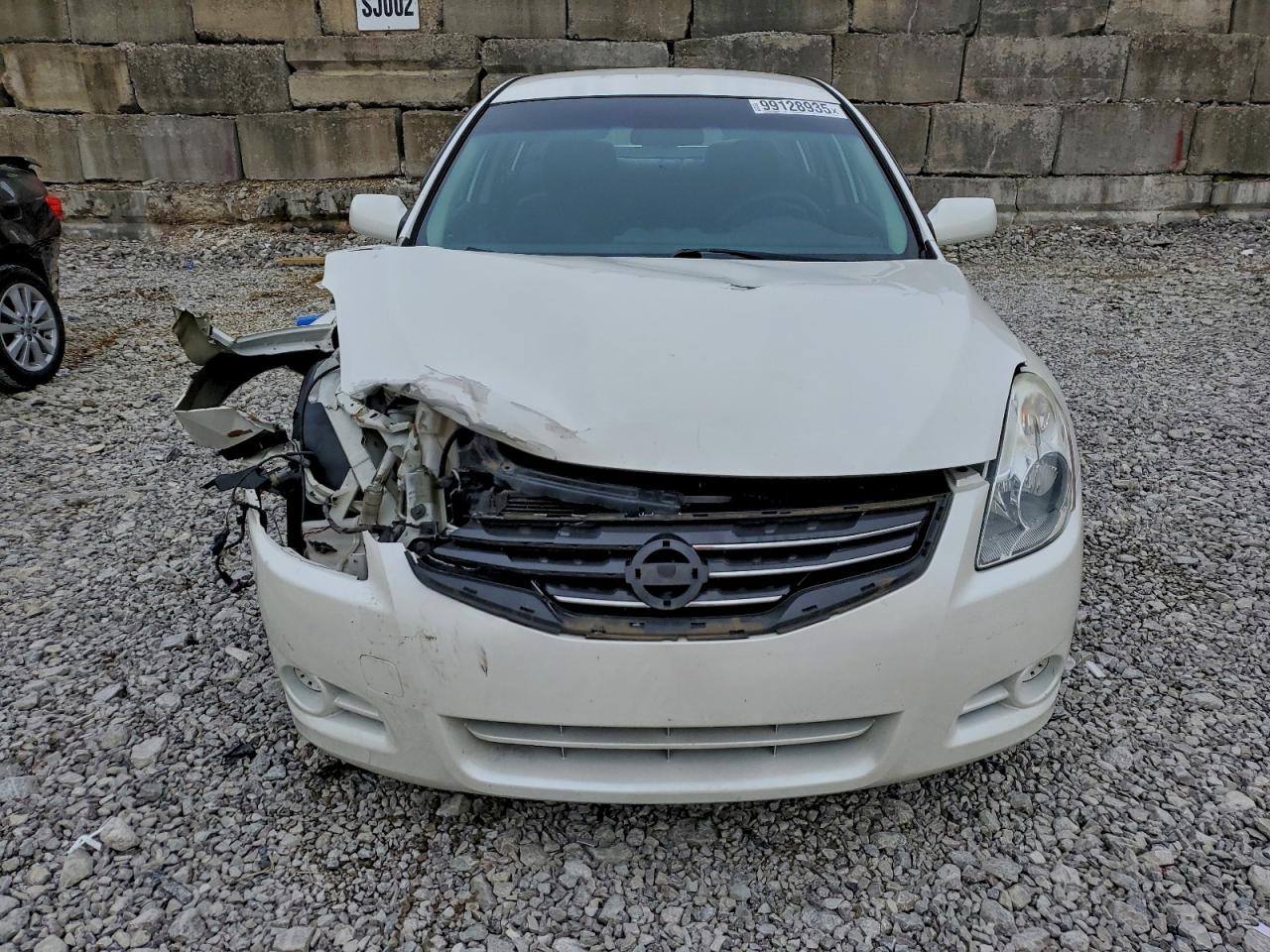 Nissan Altima Base Image 4
