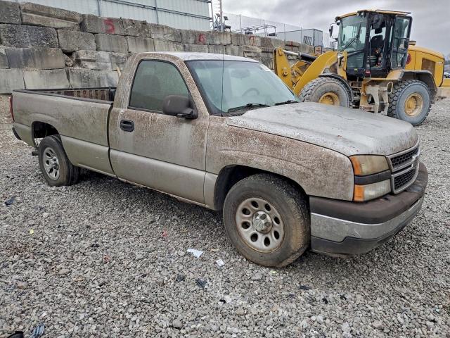 Chevrolet Silverado C1500 Image 11