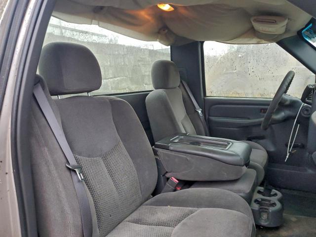 Chevrolet Silverado C1500 Image 8