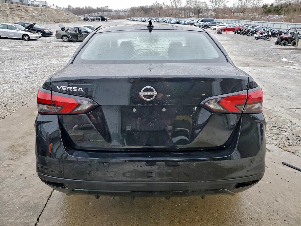 Nissan Versa Sv Image 6