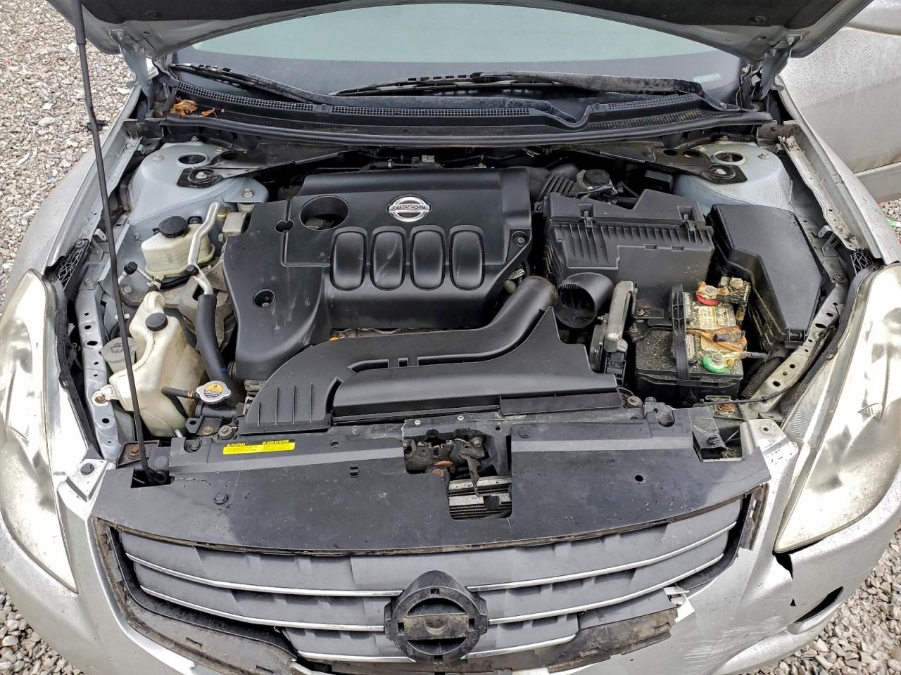 Nissan Altima Base Image 4