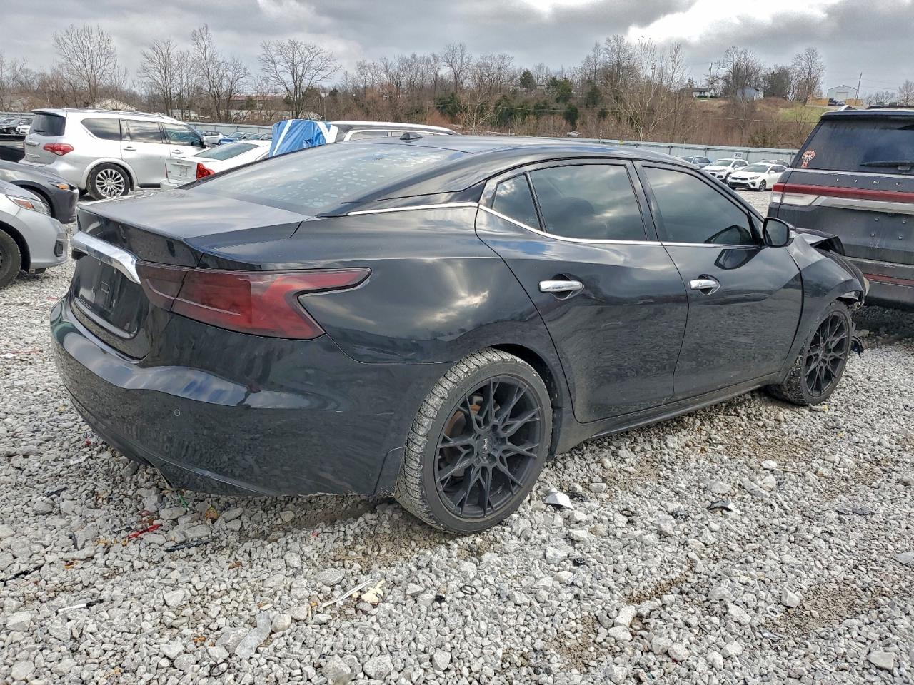 Nissan Maxima 3.5s Image 4