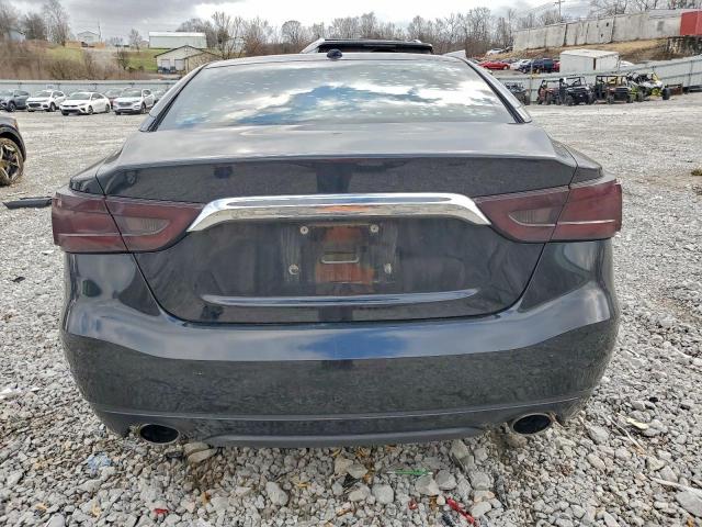 Nissan Maxima 3.5s Image 6