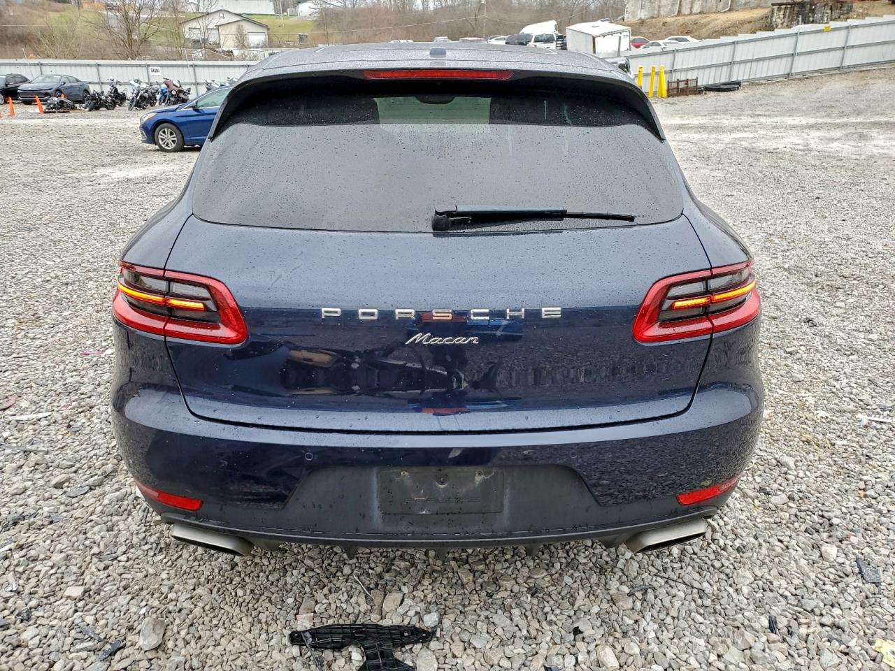Porsche Macan Image 10