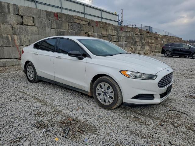 Ford Fusion S Image 6