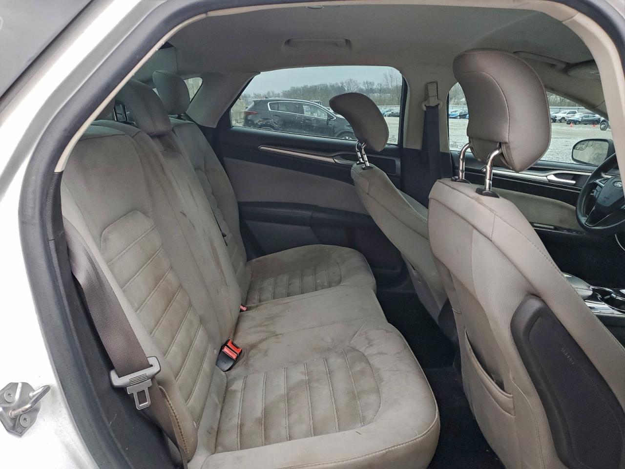 Ford Fusion S Image 7