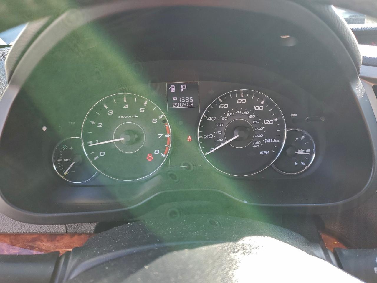 Subaru Legacy 2.5i Limited Image 8