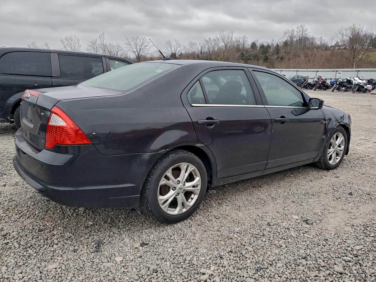 Ford Fusion Se Image 7