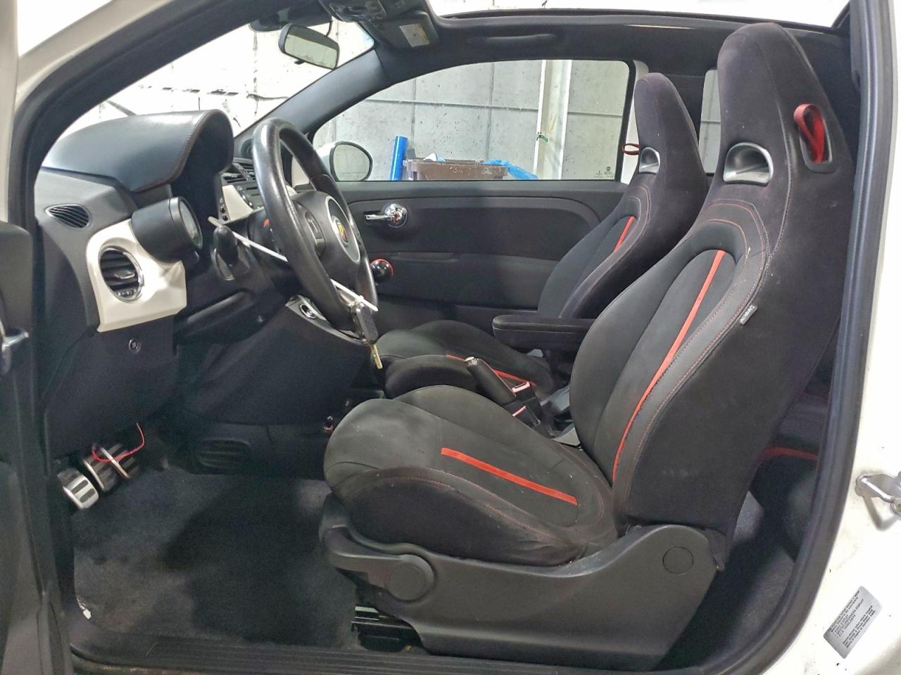 FIAT 500 Abarth Image 4