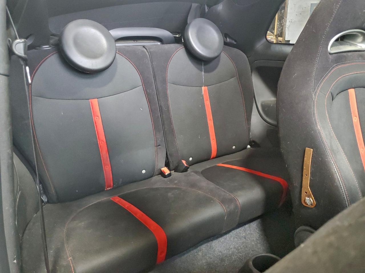 FIAT 500 Abarth Image 5