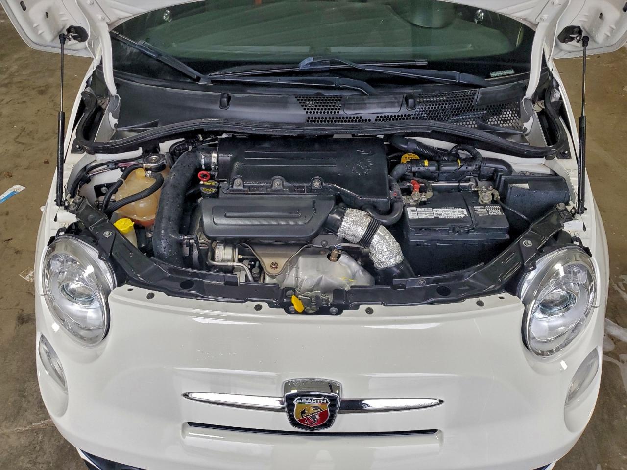 FIAT 500 Abarth Image 10